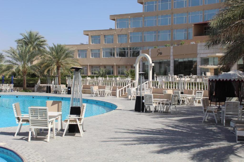 Al Salam Grand Hotel Al Buraimi Extérieur photo