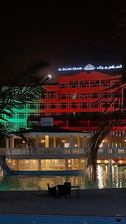 Al Salam Grand Hotel Al Buraimi Extérieur photo