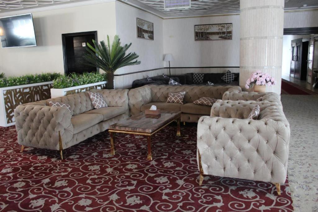 Al Salam Grand Hotel Al Buraimi Extérieur photo